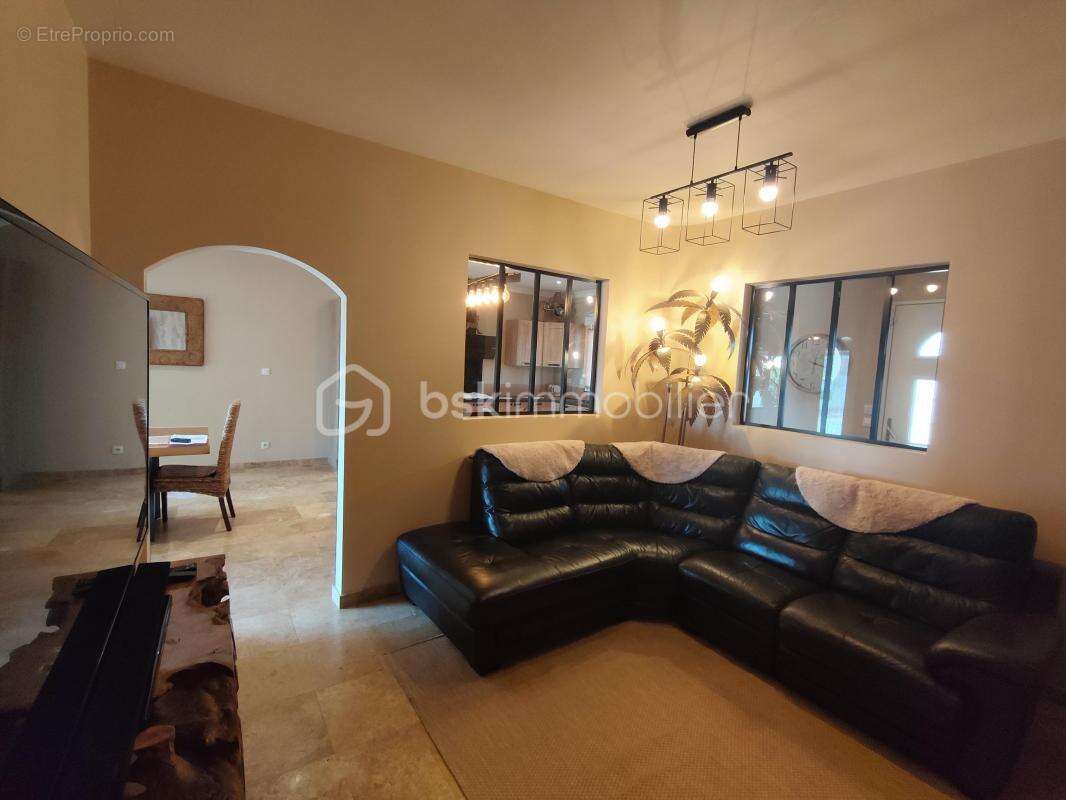 Maison plein pied rénovée avec grand terrain et fort potentiel d'évolution - photo 5