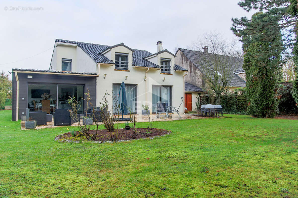 Maison 161m² à crespières - photo 2