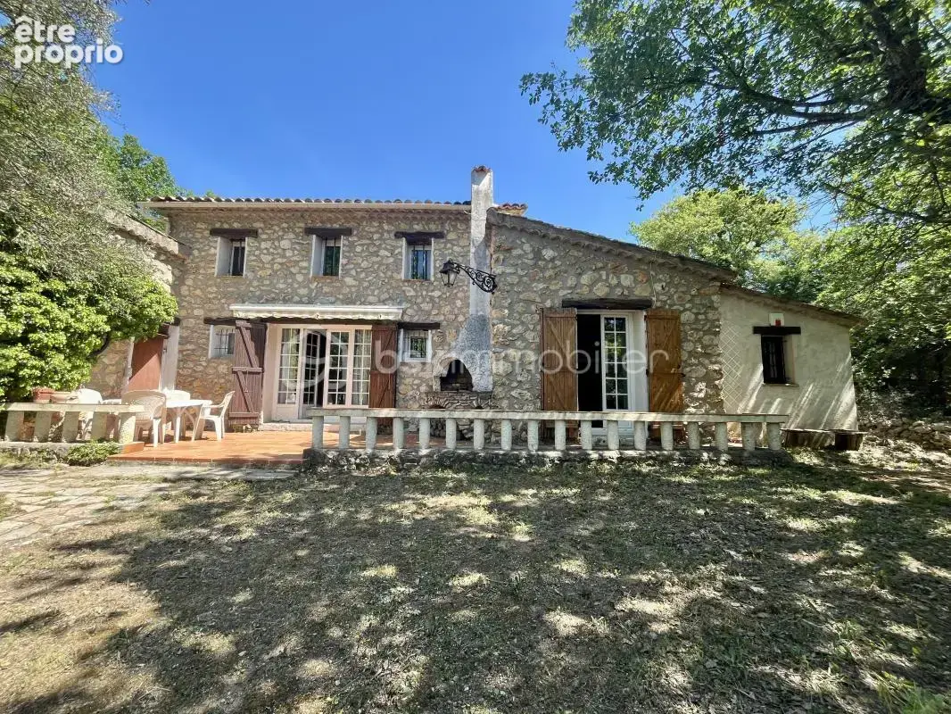 Charme de la pierre – 169 m² – St Paul En Forêt - Cadre exceptionnel au calme absolu - photo 18