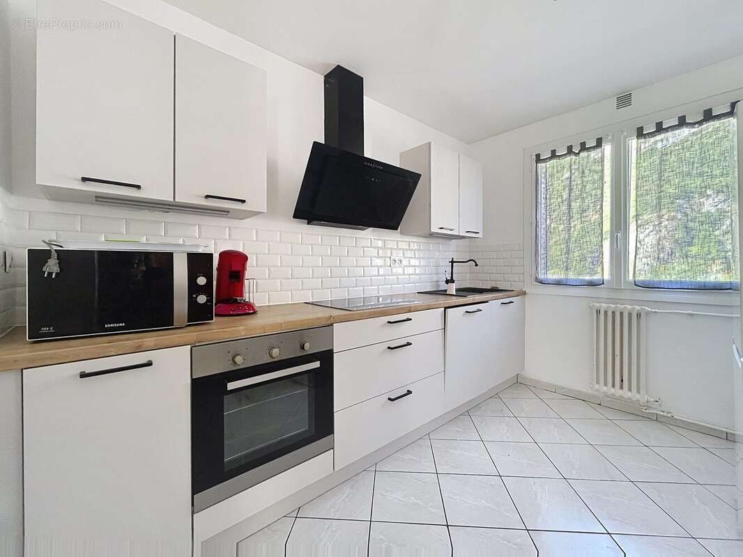 Appartement 55 m² à Sassenage  - photo 3