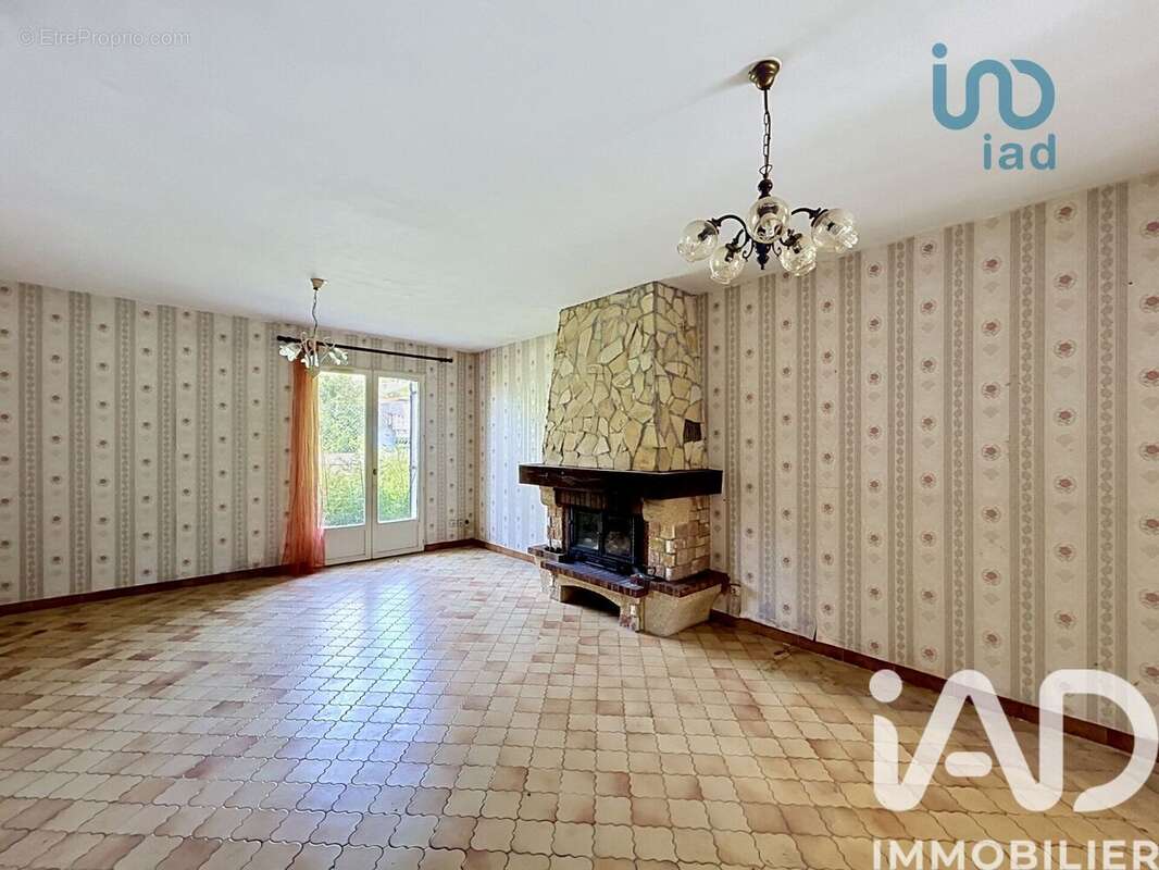 Maison 105 m² à Saint-Jean-De-Muzols  - photo 4