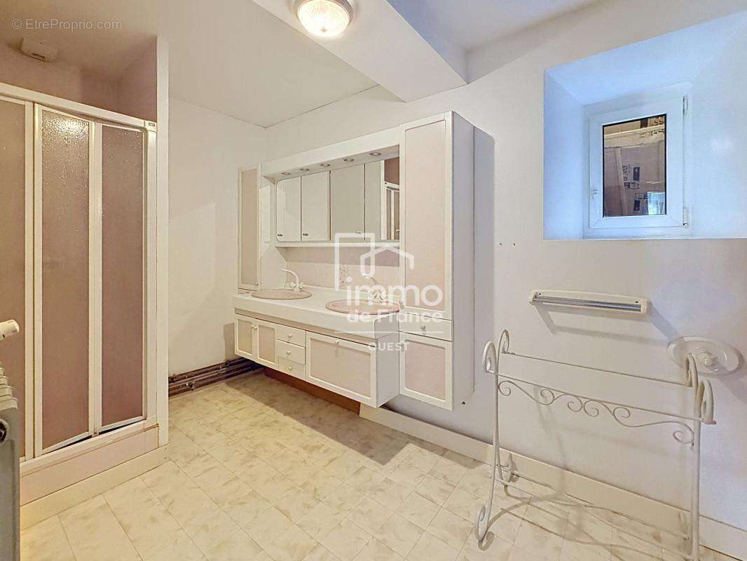 Maison Saint Georges Buttavent 7p 151 m² - photo 11