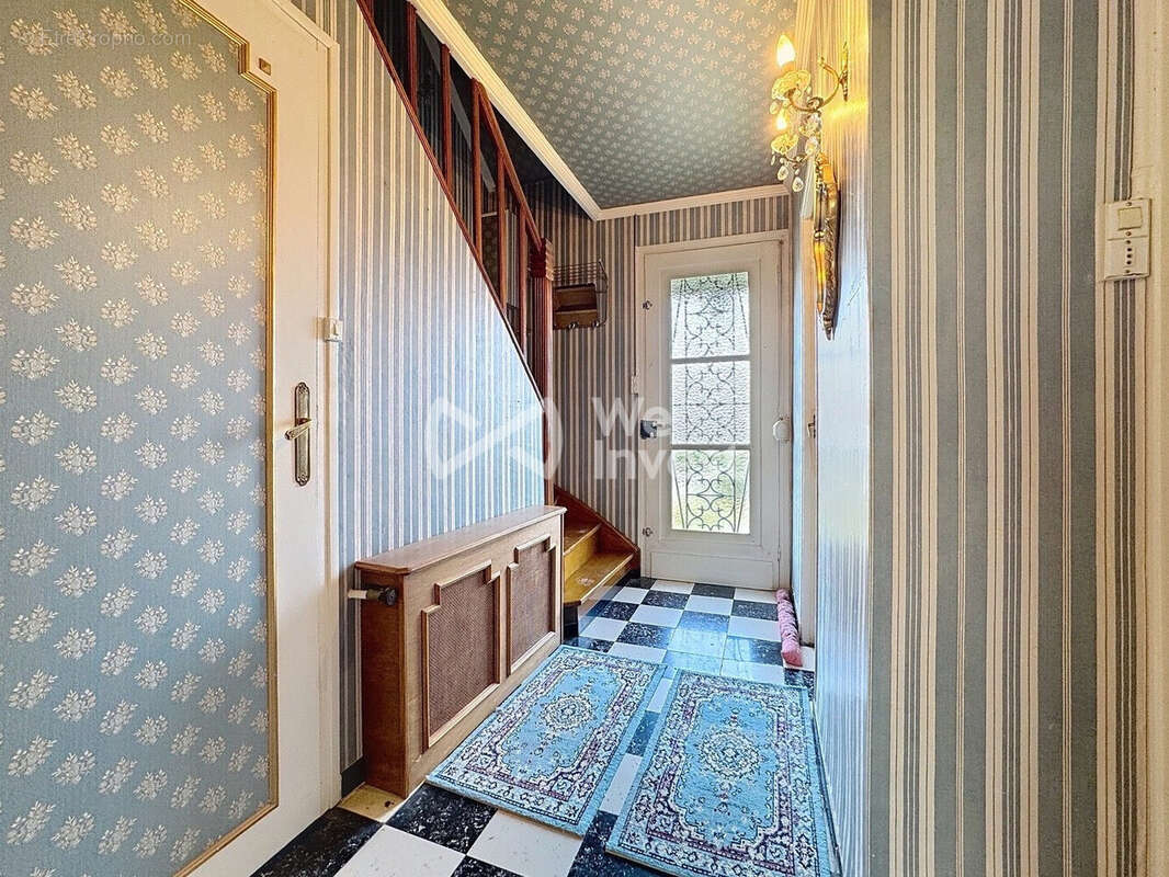 Maison à AVESNES-SUR-HELPE