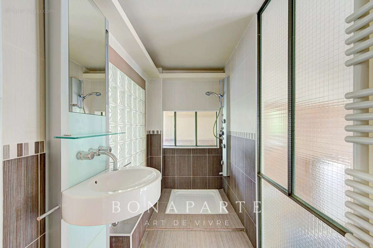 COLOMBES gare - Loft de 205 m²  Terrasse privative  Double parking - photo 18