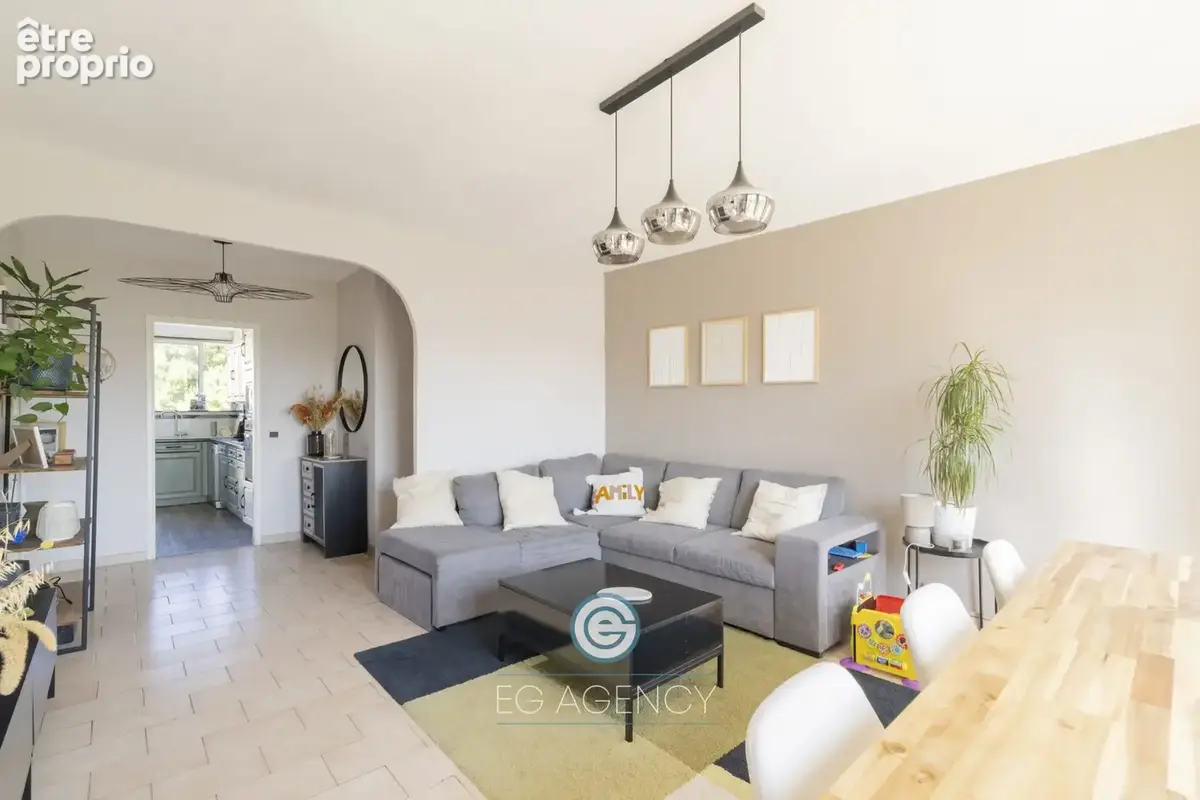 Appartement 4 pièces 80 m² à vendre à Marseille-10e (13010) - photo 4