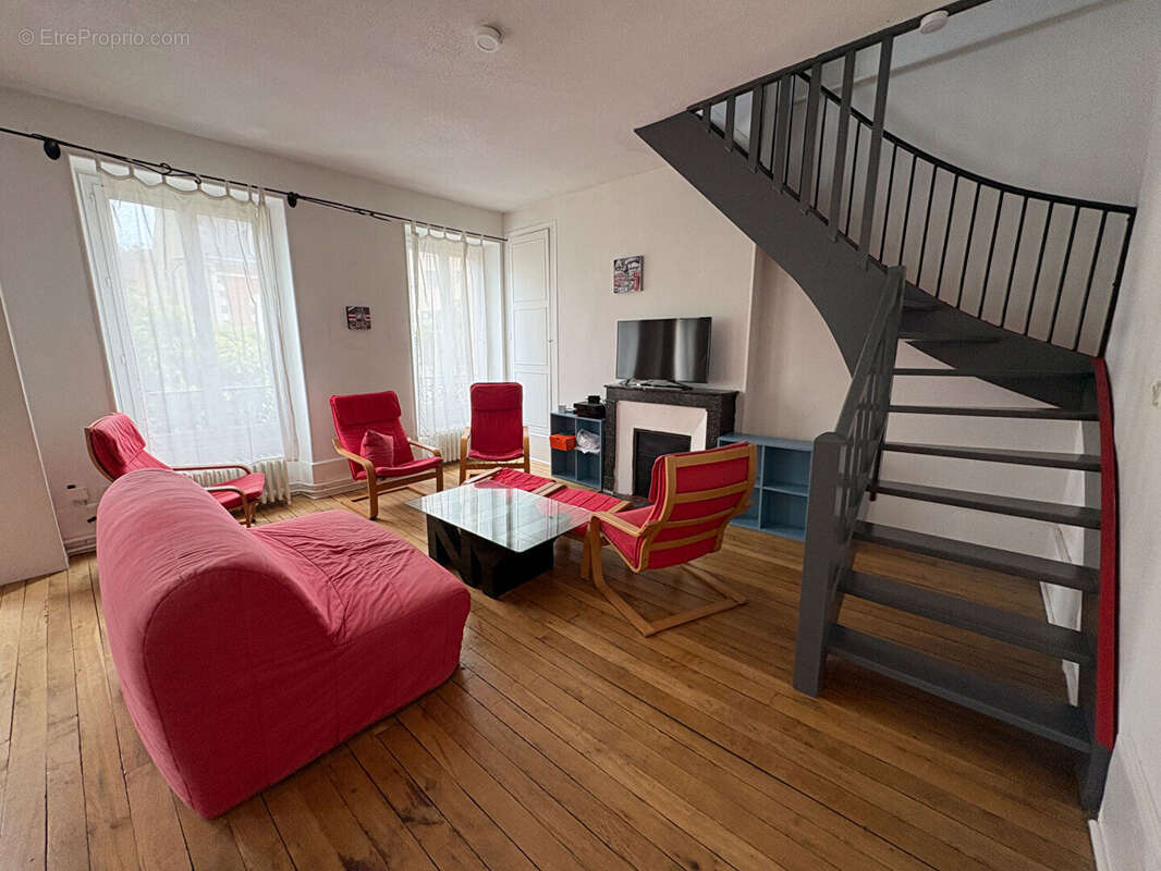 Appartement à MOULINS