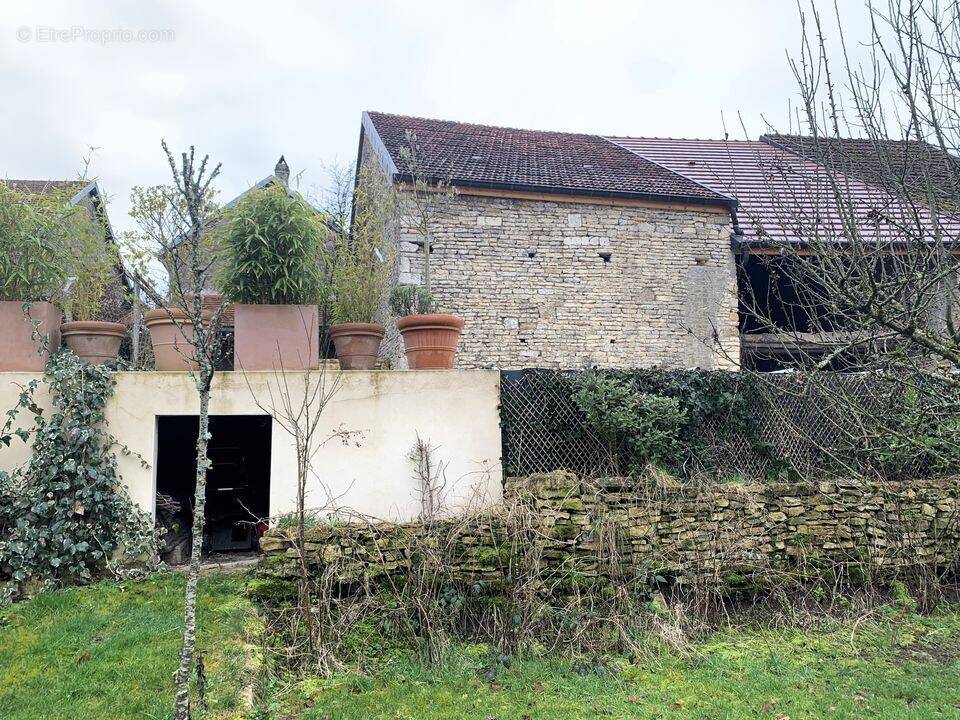 Maison à VAUX-SOUS-AUBIGNY