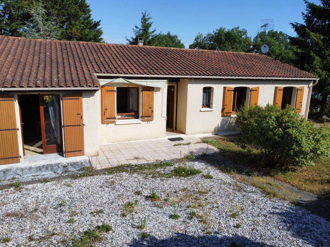 Maison de plain-pied - 4 chambres - terrain idéalement situé - photo 12