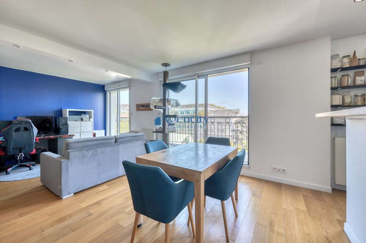 Appartement à MONTROUGE