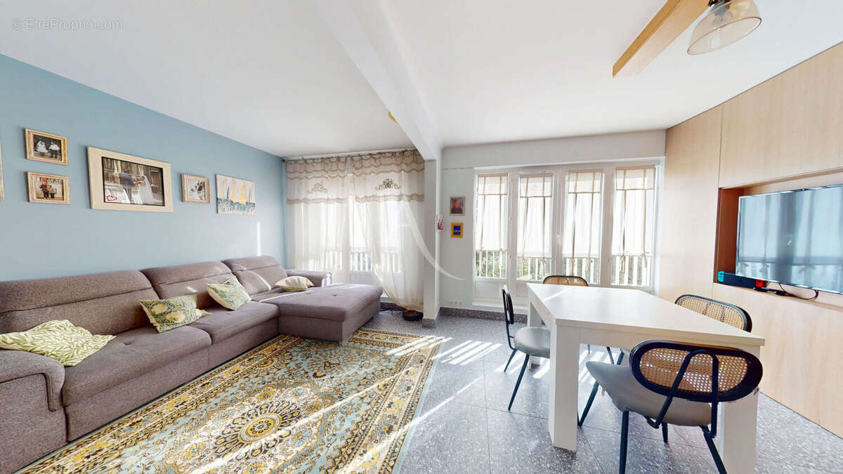 Appartement à CHILLY-MAZARIN