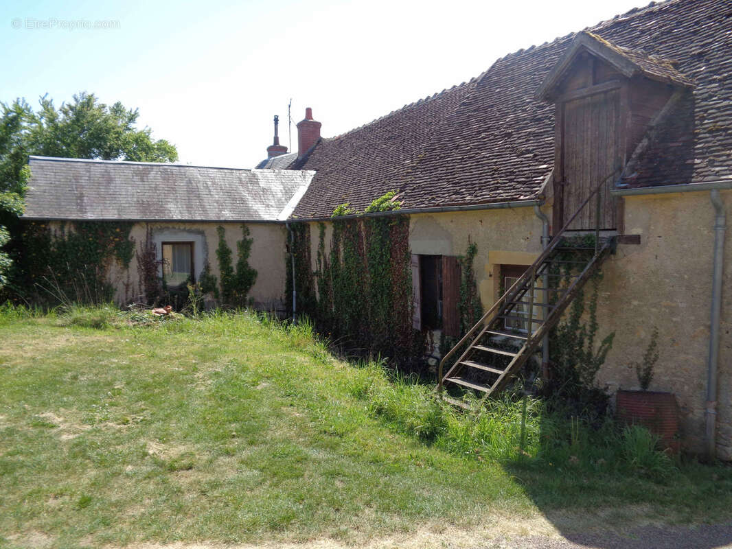 Maison à SAINT-BENIN-D'AZY