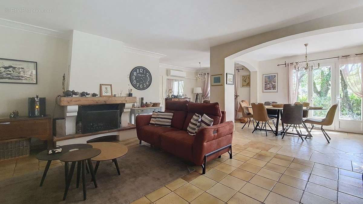 Maison à FIGANIERES