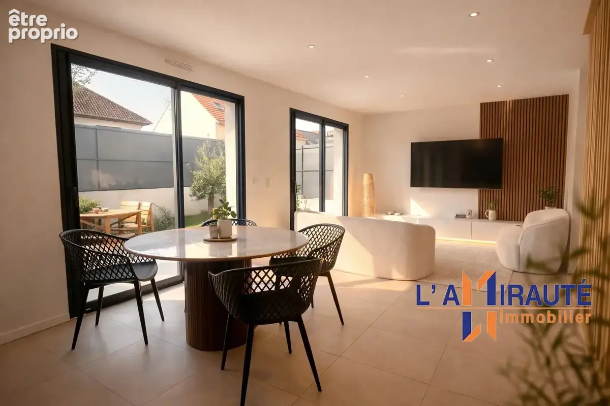 Maison  6 pièce(s) 143 m2 - photo 2