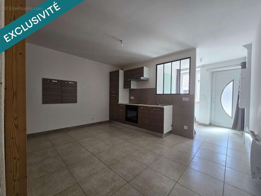 Photo 3 - Appartement à VIRIEU-LE-GRAND