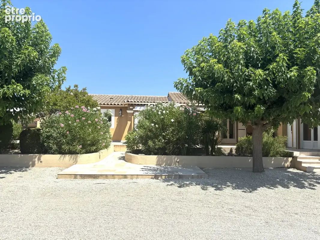 Propriété d’exception avec piscine et dépendances à Tavernes - photo 7