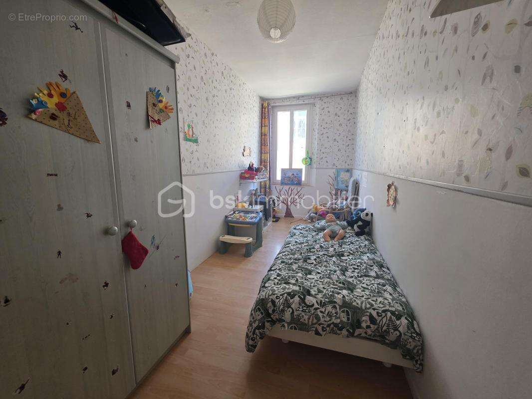 Maison à VILLENEUVE-L'ARCHEVEQUE