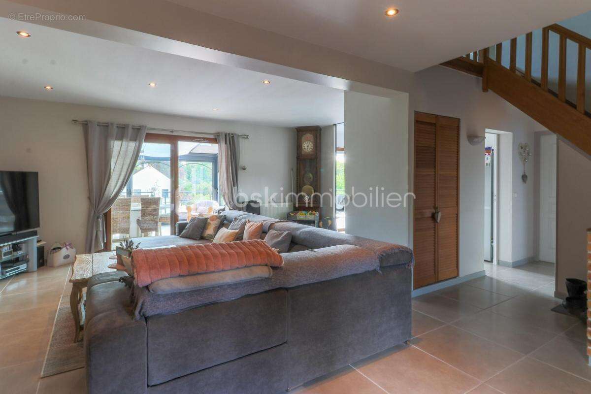 Maison à LA QUEUE-EN-BRIE