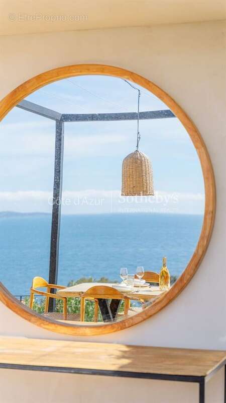 Maison à LES ISSAMBRES