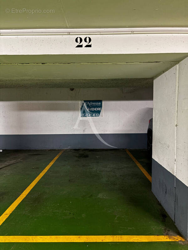 Parking à PARIS-12E