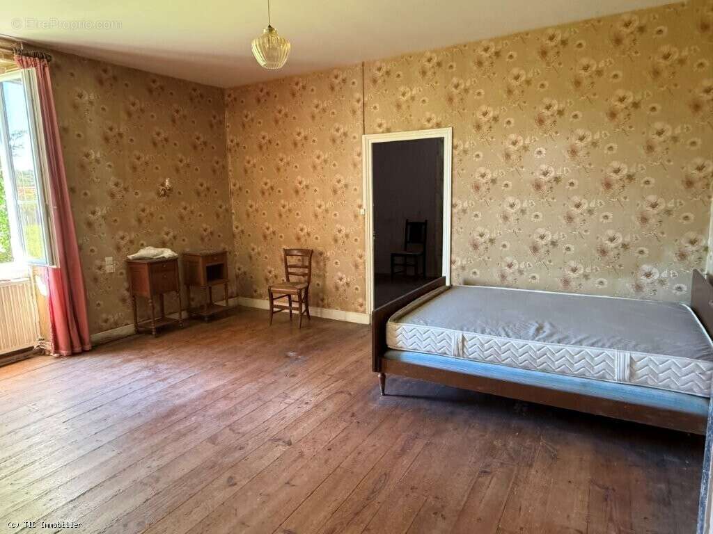Maison à RUFFEC
