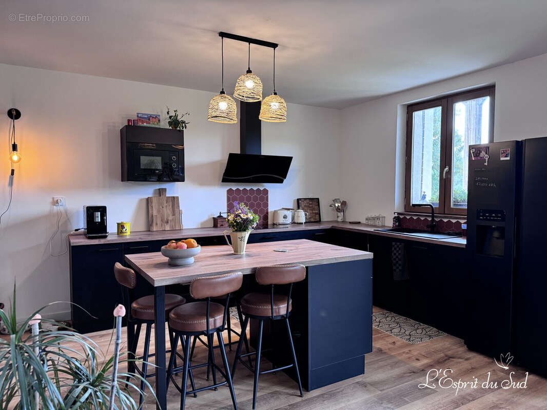 Cuisine - Maison à SAINT-ANTONIN-NOBLE-VAL