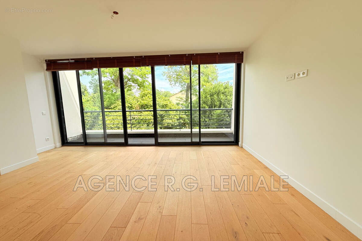 Maison à MAISONS-LAFFITTE