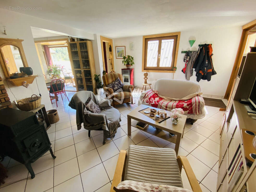 Maison 107 m² à La Grave  - photo 4