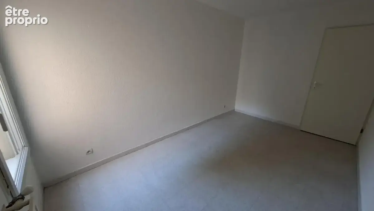 Nîmes – t3 traversant de 69 m² avec balcon – résidence sécurisée - photo 8