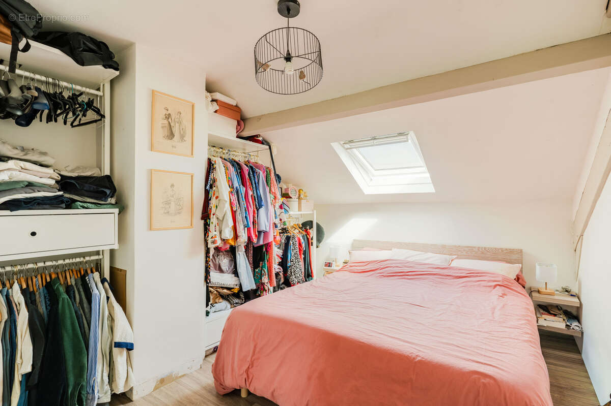 Appartement à LA GARENNE-COLOMBES