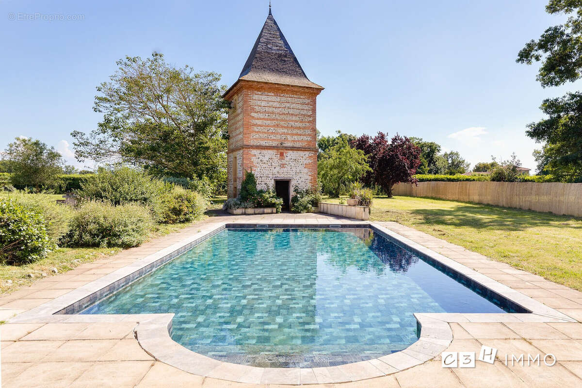 Autre à SALLES-SUR-GARONNE