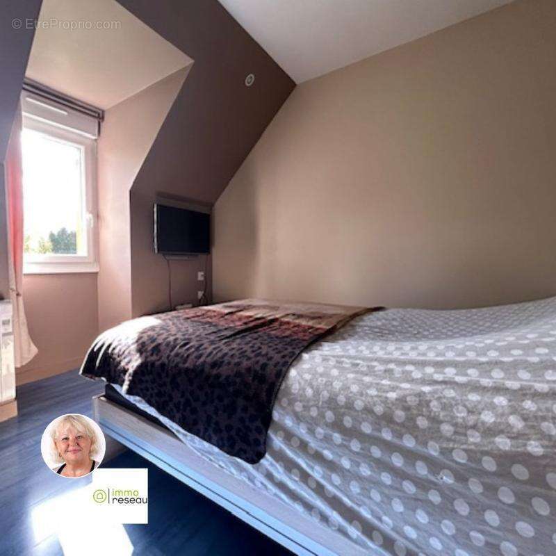 Maison à SAINT-HYMER