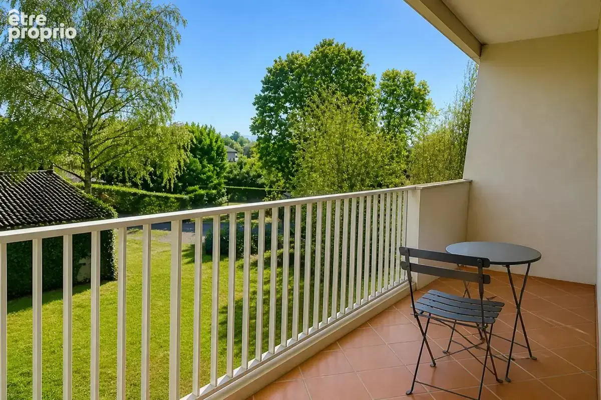Appartement T3 de 70 m² dans résidence situé à Mâcon accès rapide - photo 1