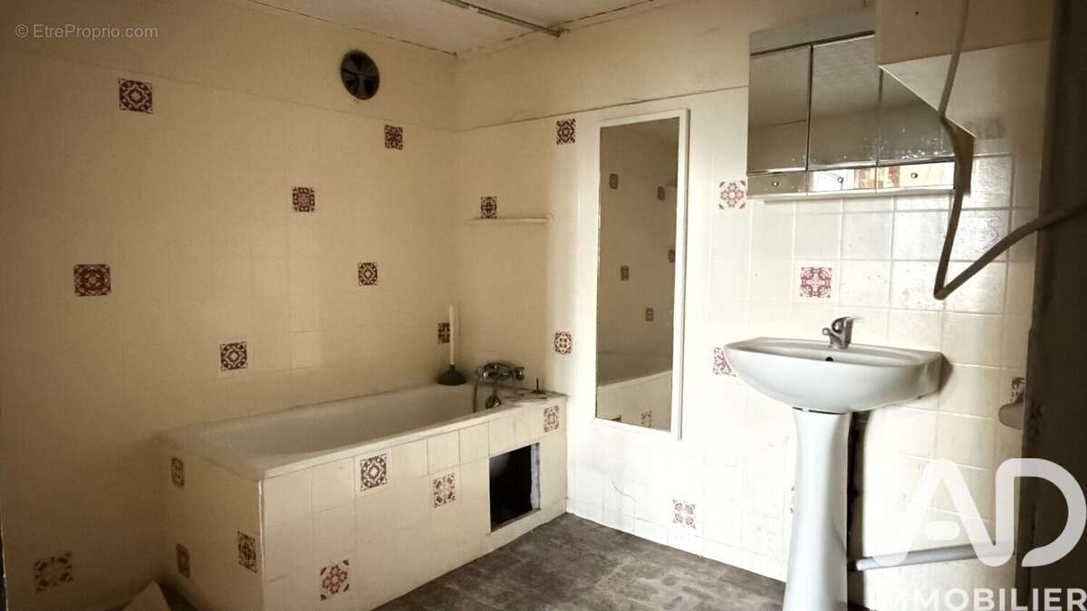 Maison 188 m² à Fontaines-D'ozillac  - photo 6