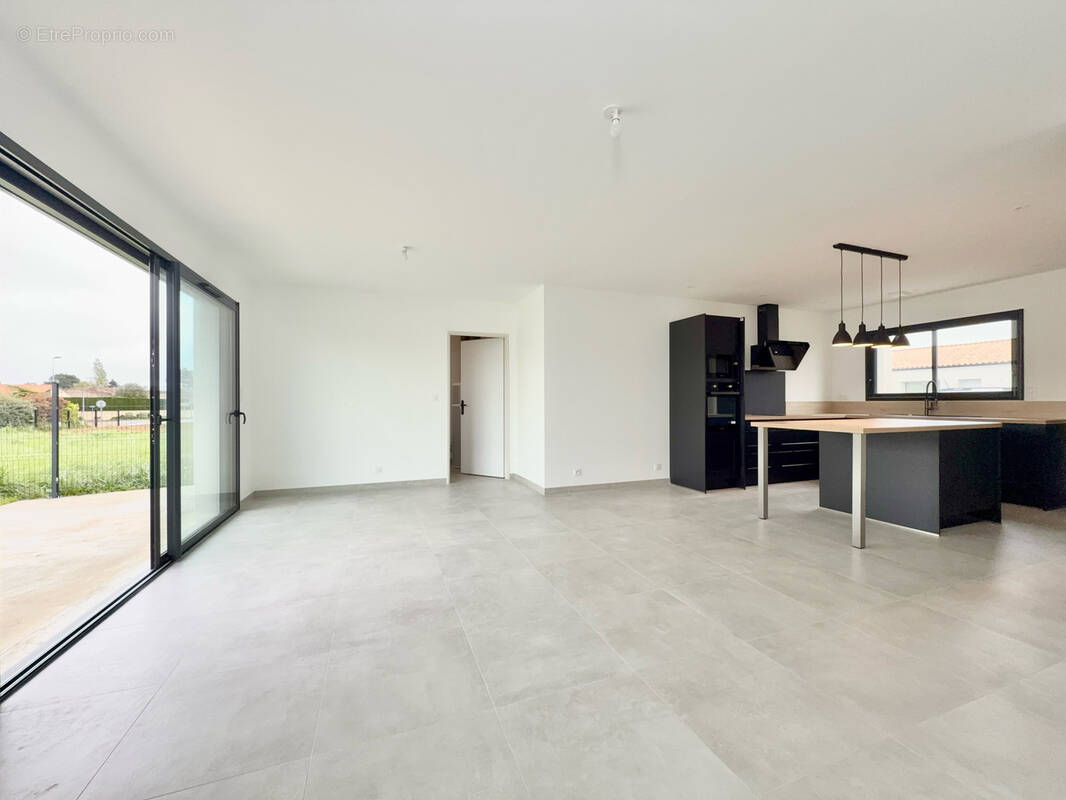 Maison à FONTENAY-LE-COMTE