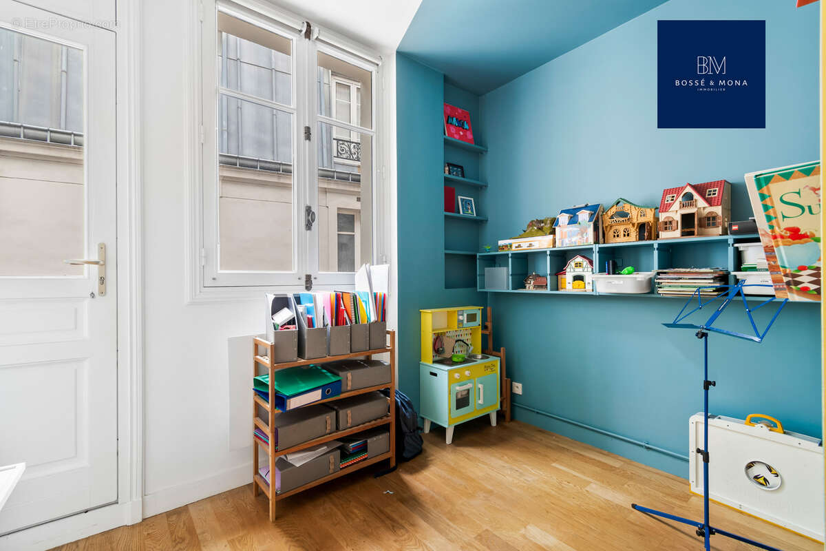 Appartement à PARIS-7E