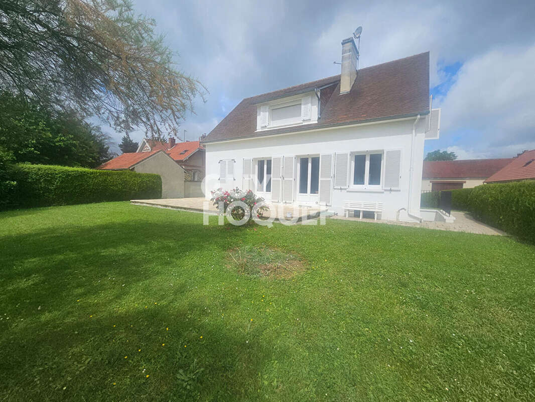Maison 142 m² à Clairoix  - photo 2
