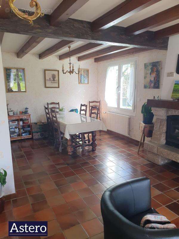Maison à MENEAC