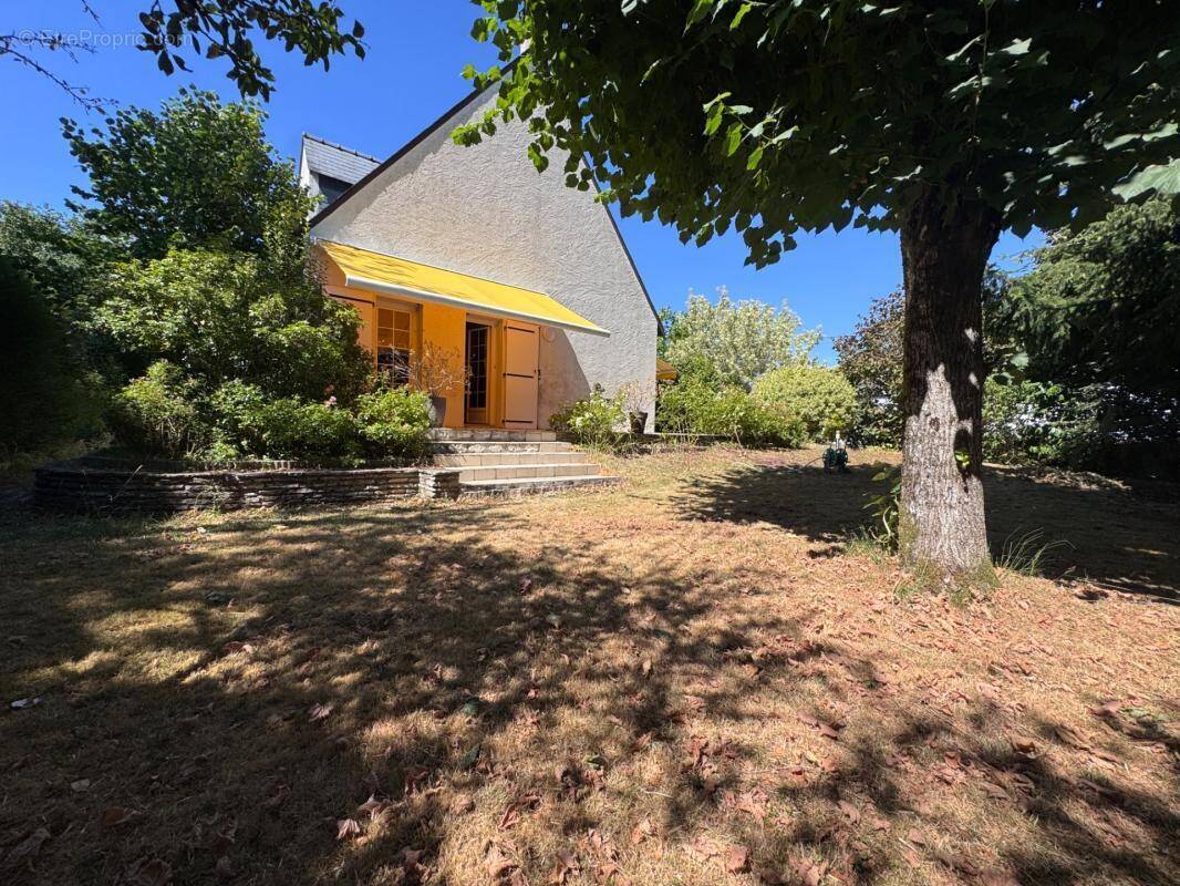 Maison à SAINT-CYR-SUR-LOIRE