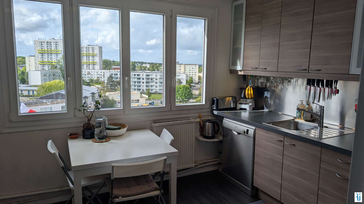 Appartement de 50 m² .Vue panoramique sur Rouen et la Seine . Idéal premier achat ou investissement - photo 5