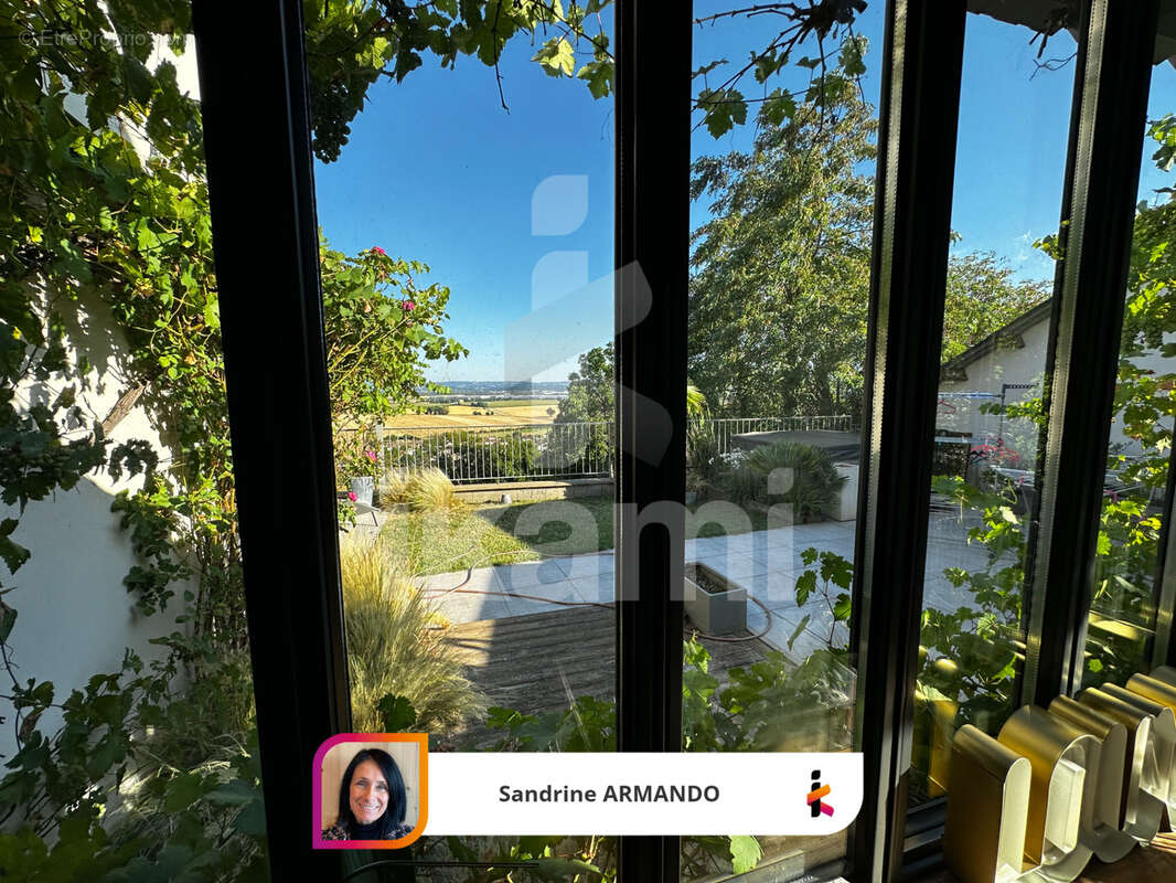 Maison à SATOLAS-ET-BONCE