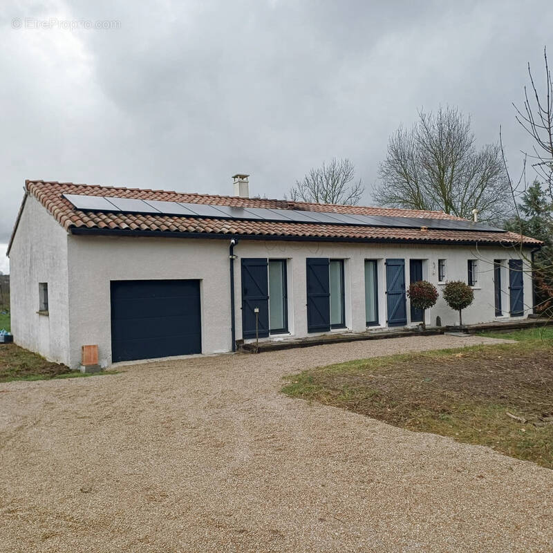 Maison à LAGARDIOLLE