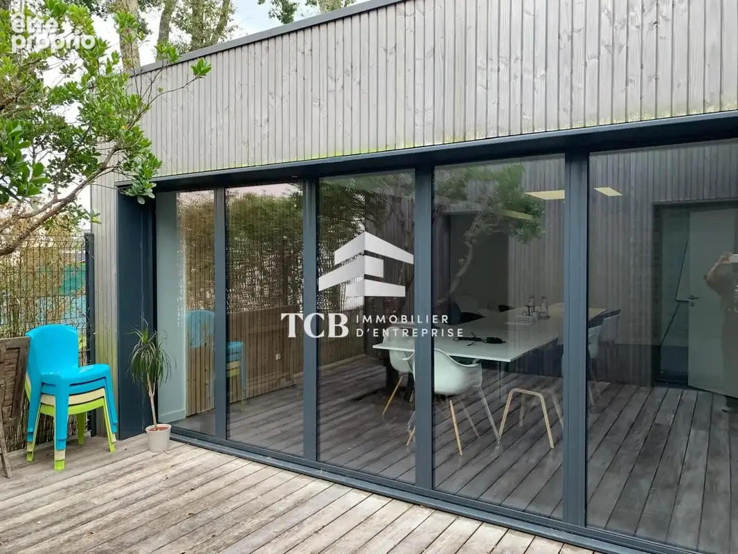 Commerce 220 m² à vendre à Treillieres (44119) - photo 1