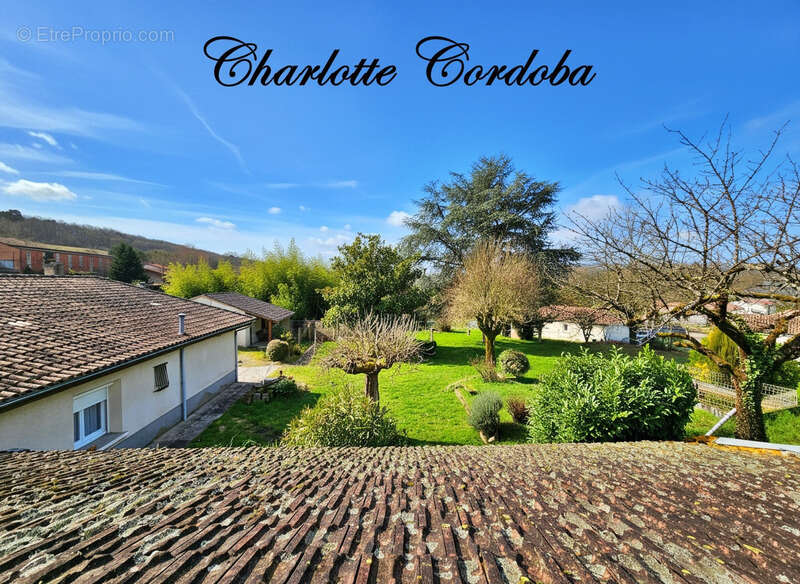 Maison à FEUGAROLLES