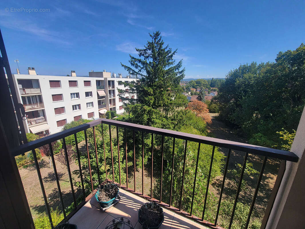 Appartement à PONT-DE-CHERUY