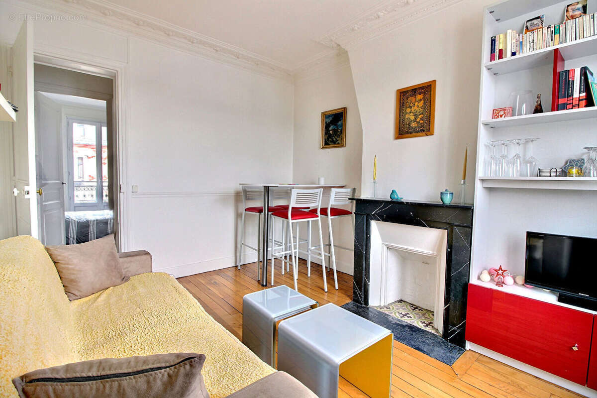 Appartement à PARIS-14E