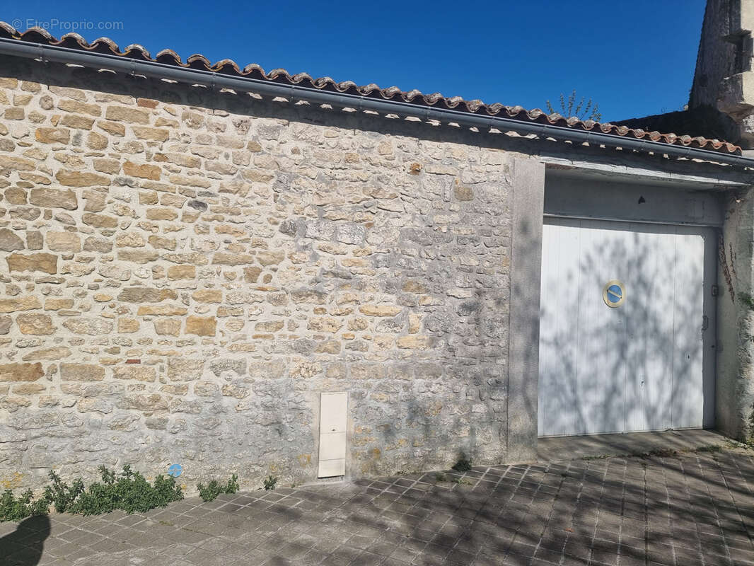 Parking à ROCHEFORT