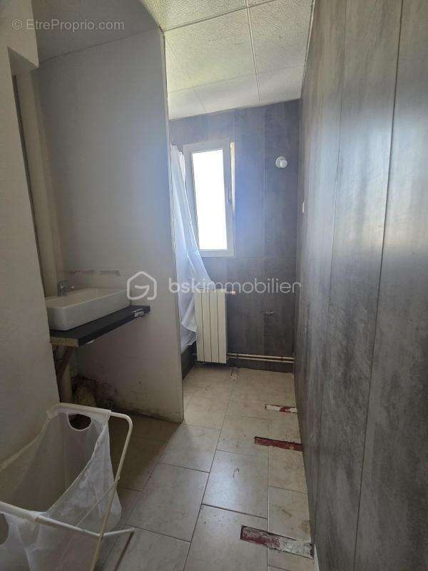 Appartement t4 avec balcon – 77,63 m² – ganges – proche toutes commodités - photo 11