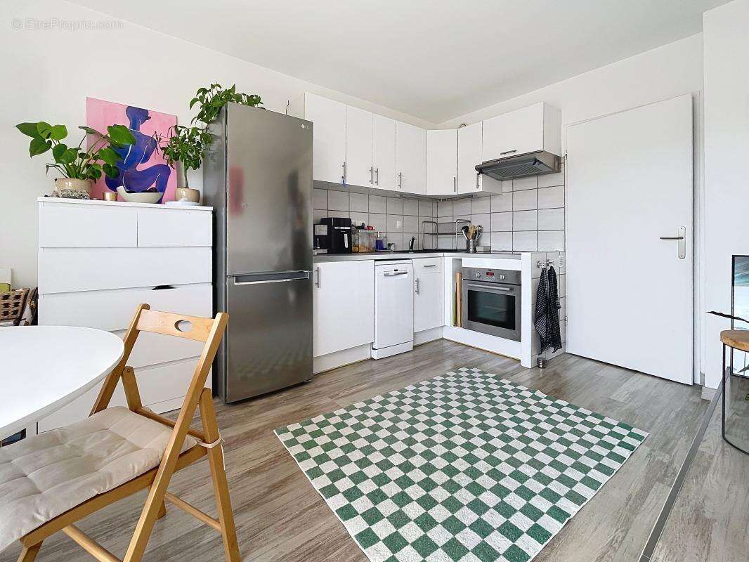 Appartement à PARIS-12E