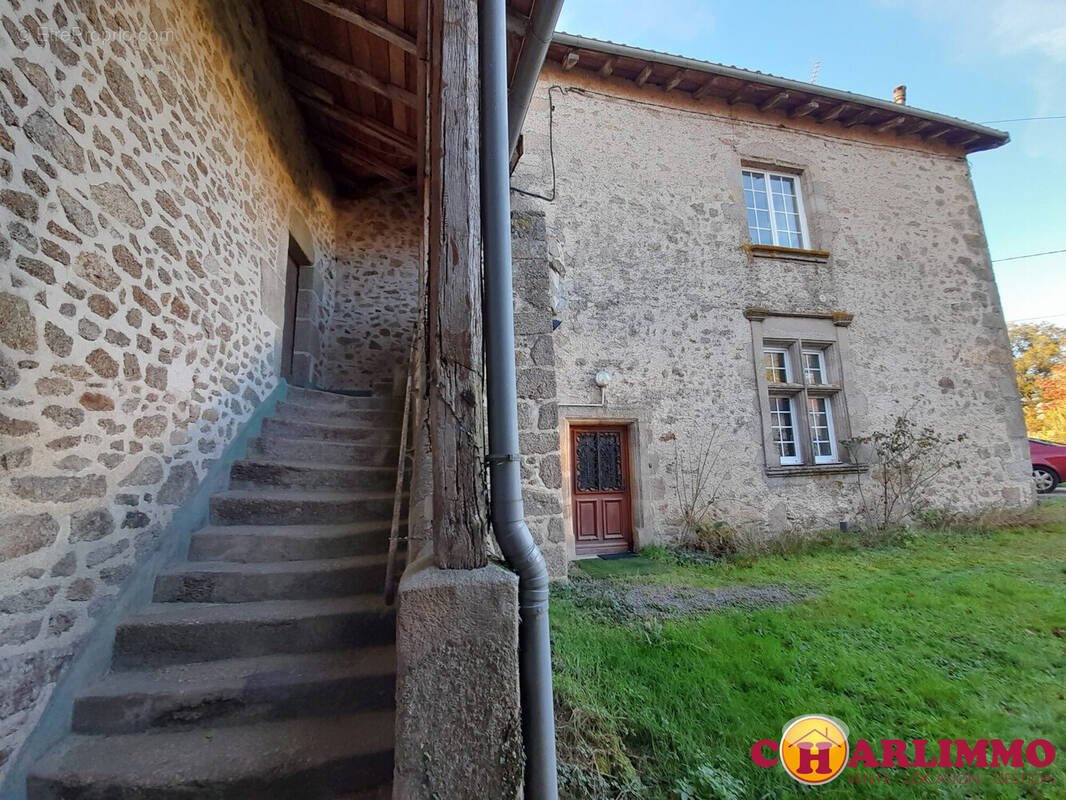 Appartement à SAINT-JUNIEN