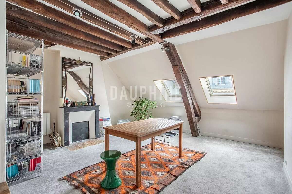 Appartement à PARIS-7E